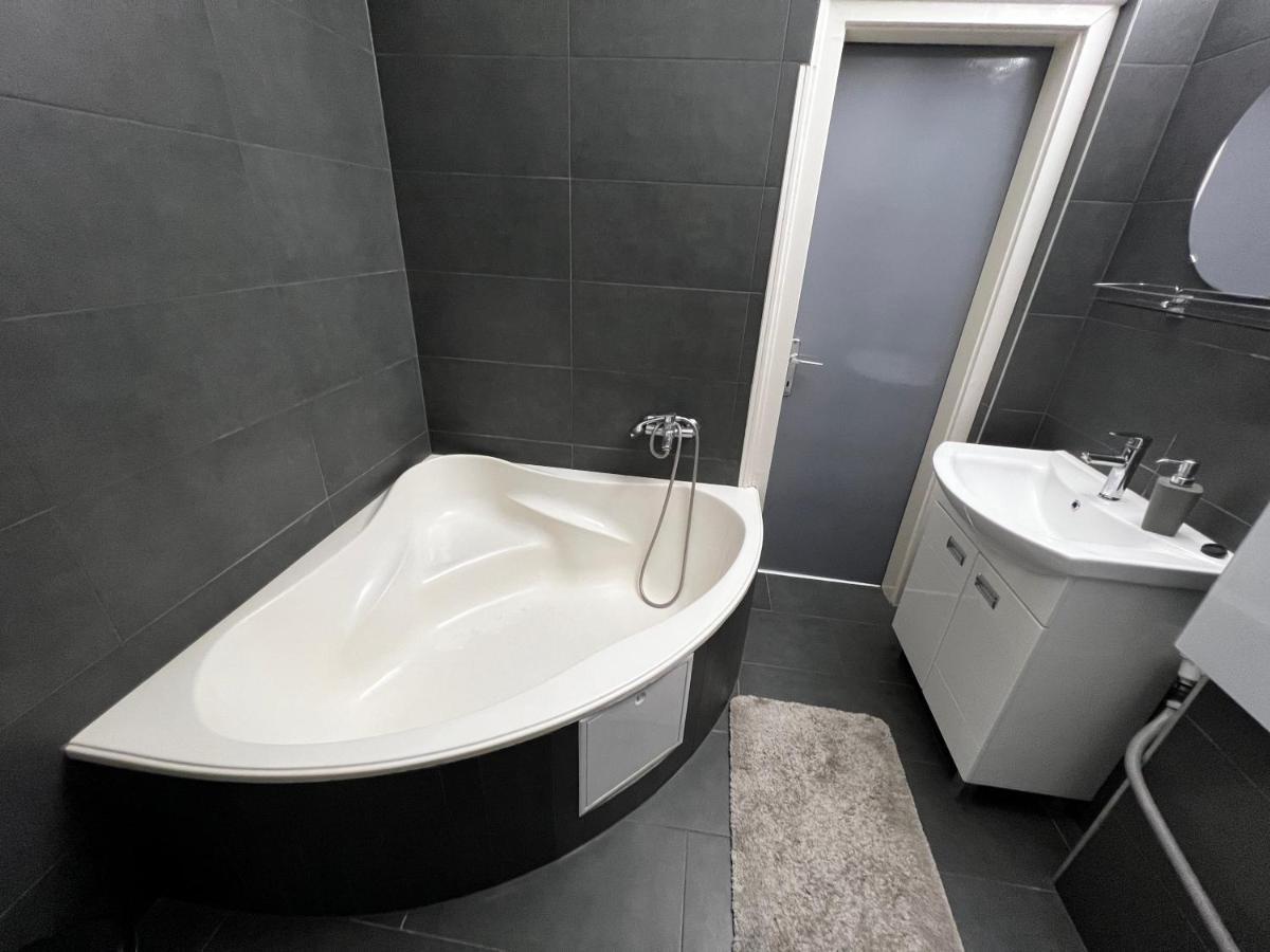 Dave Apartman 2 Сегед Екстериор снимка